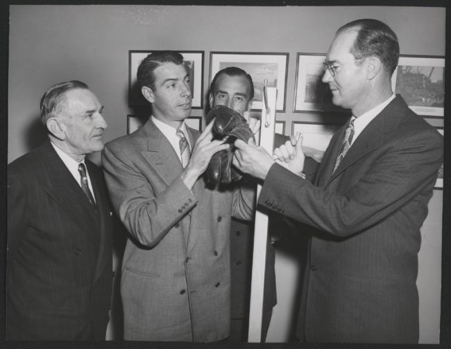 1951 Joe DiMaggio Retires